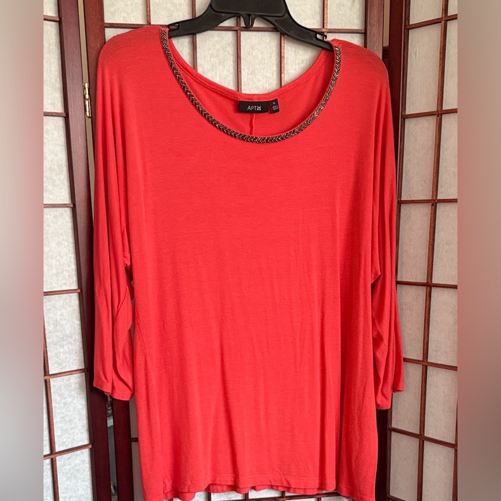 Apt 9 Top size XL